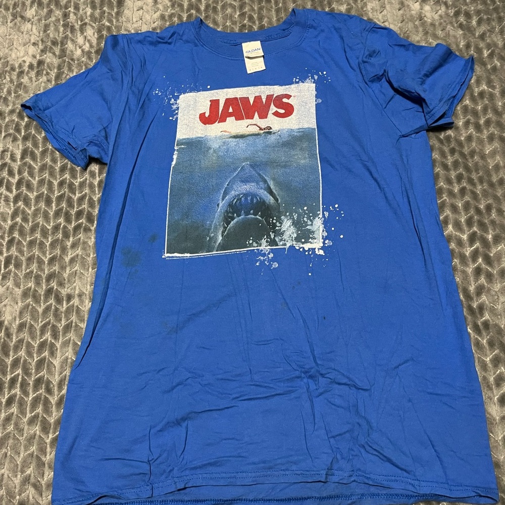 Jaws graphic tee! Size small and soft fabric.